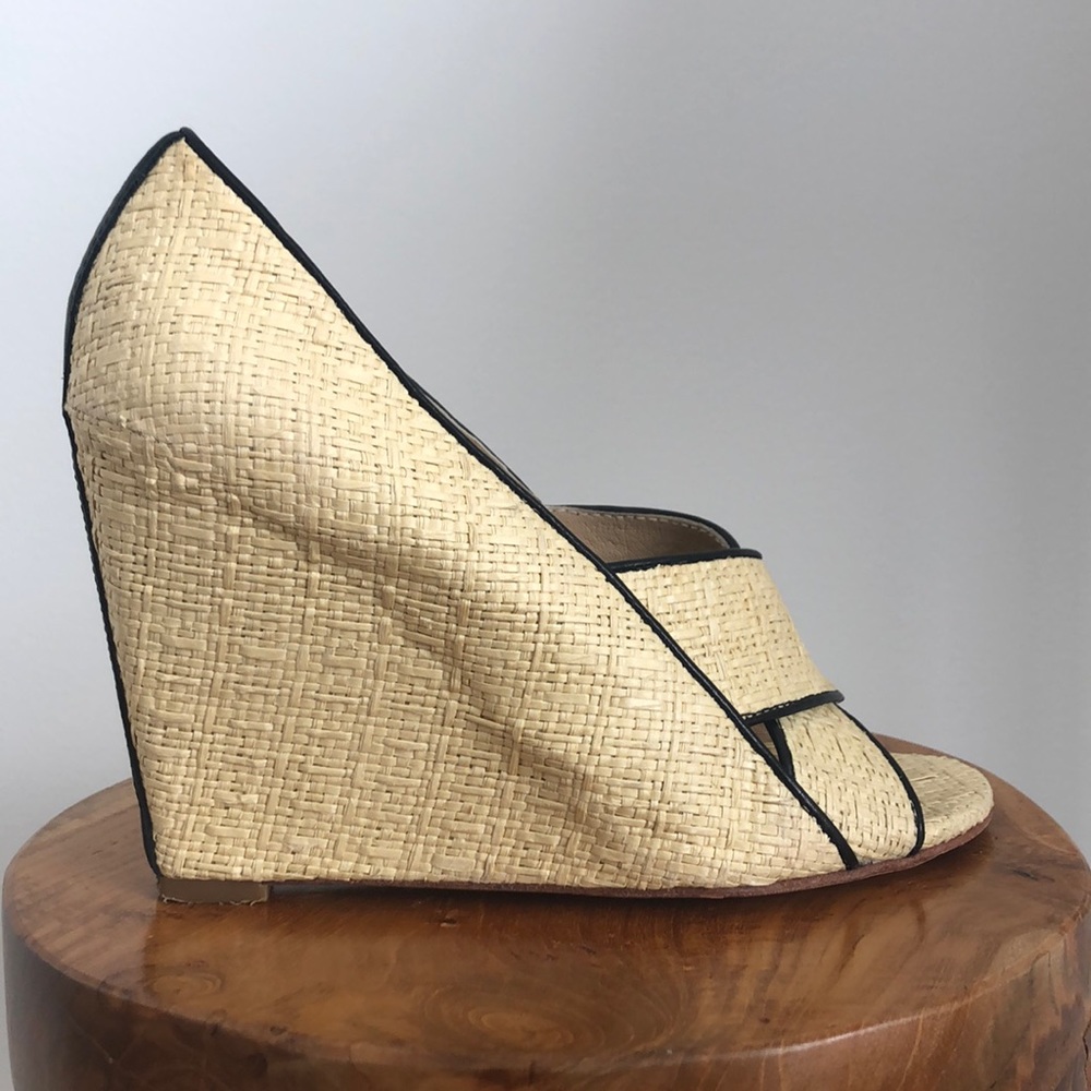 Diane Von Furstenberg Woven Wedge, Size 6